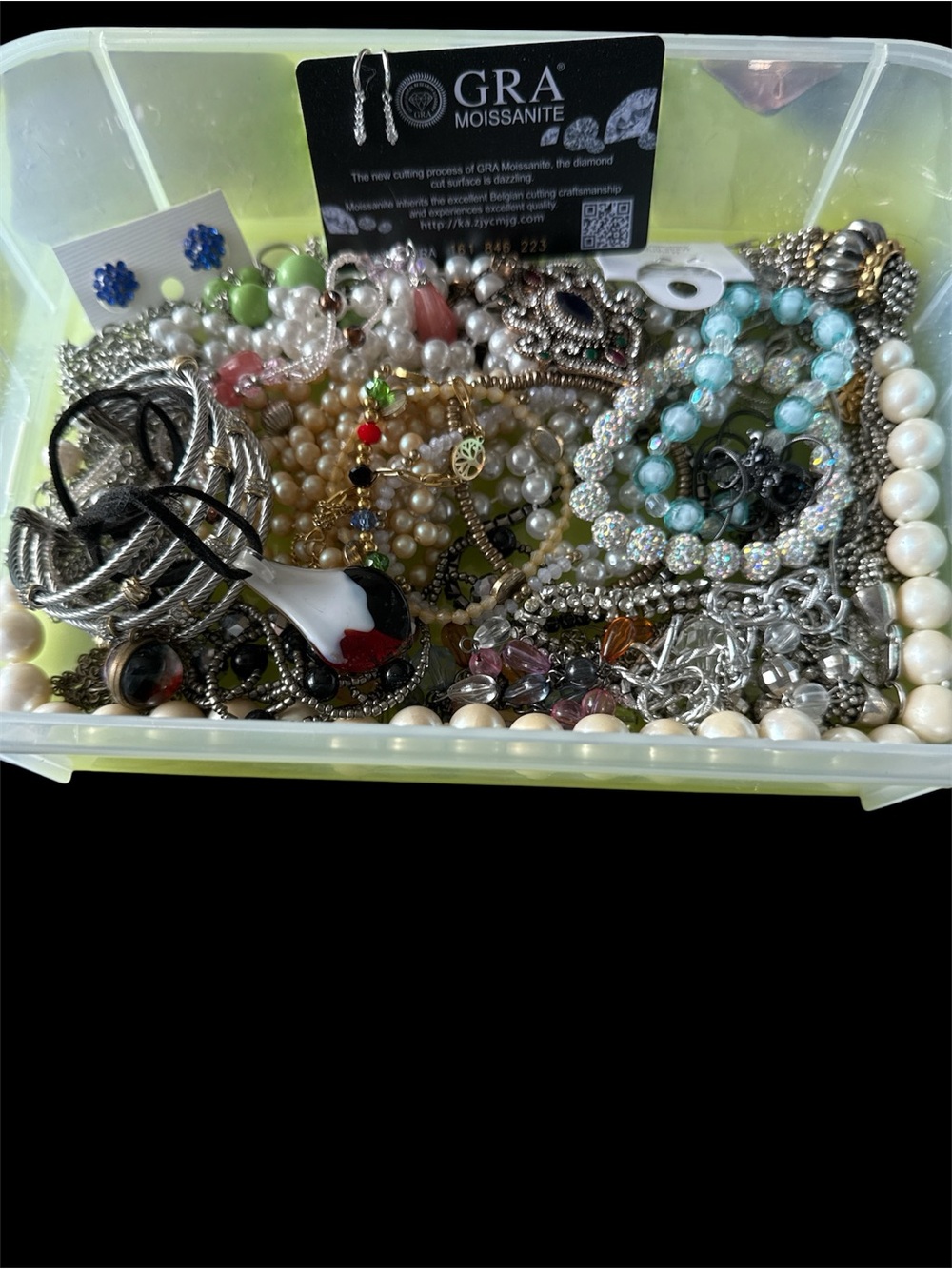 Mystery jewelry bundle w/ Moissanite earrings🌟